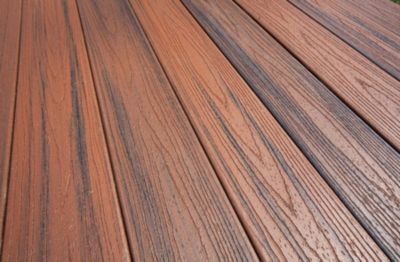 Terrassendielen aus Verbundmaterial